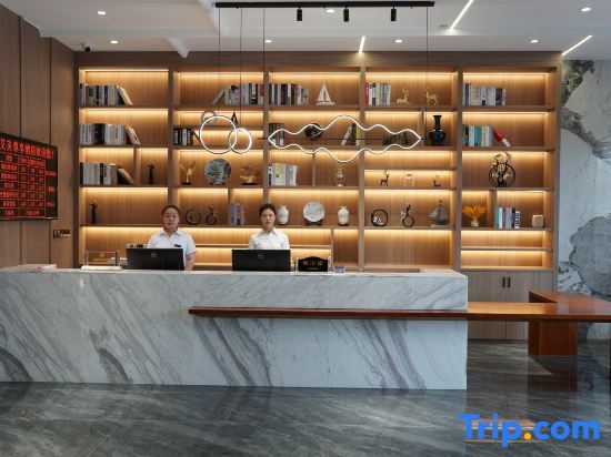 Цзинмэнь: Aimei Zunxiang Hotel (Jingmen Yima Guangcai Great Market Shop)