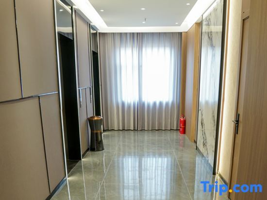 Цзинмэнь: Aimei Zunxiang Hotel (Jingmen Yima Guangcai Great Market Shop)