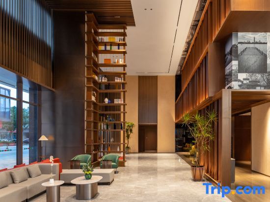 Нанкин: Hilton Huanpeng Hotel in Nanjing Qilin Zhongshan Mausoleum Scenic Area