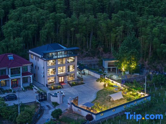 Yuepu Courtyard Green Forest Wild Luxury Family Holiday Homestay (Anji Yunshang Grassland Branch) — фото 1