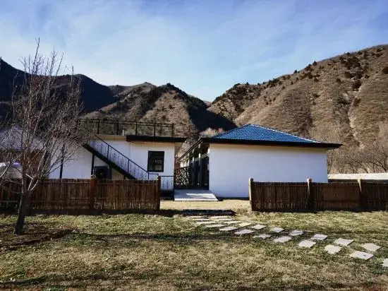 Пекин: Beijing Yinian Mountain Suites