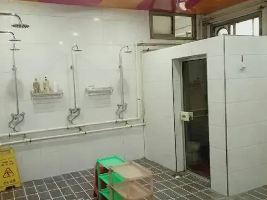 Люян: Shuyang Xiaoyan Baotang Hostel