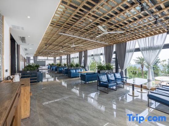 Яань: Ya'an Aiduo Moshang Homestay