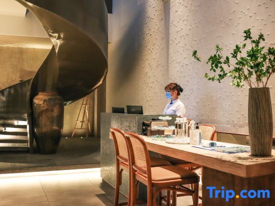 Цзуньи: Renhuai Yidao Sauce & Wine Homestay