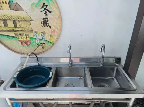 Пекин: Beijing Yanqing Bajia Heshu B&B Center