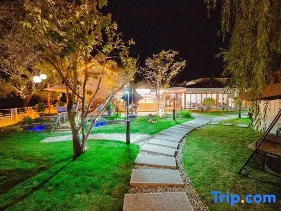 Лицзян: Moye Luxury Snow Mountain View Courtyard Coffee Garden Impression Holiday Beauty Su