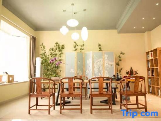 Шанхай: Donglin Luqi Tongyi Homestay (Shanghai Pudong New Area Lingang Avenue)