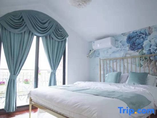 Шанхай: Donglin Luqi Tongyi Homestay (Shanghai Pudong New Area Lingang Avenue)