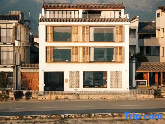 Dali Shangxia Songfeng Seaview Homestay — фото 1