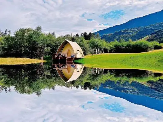 Цзючжайгоу: Jiuzhaigou Yunfengli International Outdoor Camp