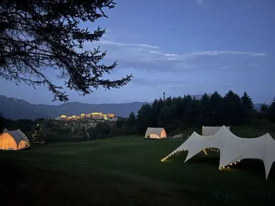 Цзючжайгоу: Jiuzhaigou Yunfengli International Outdoor Camp