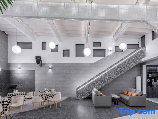 Пекин: Beijing 300 Years Designer Homestay (Huairou Qinglongxia Scenic Area)