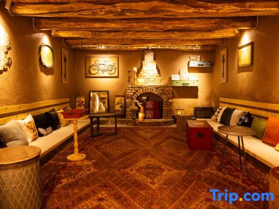 Кашгар: Kashgar Ancient City | Xiaoxiangli · Coffee and Tea · Worry Relieving Art Homestay