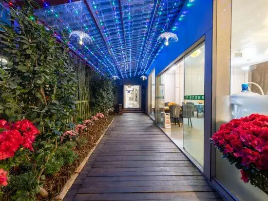 Куньмин: Days Inn Select Wyndham Kunming Airport