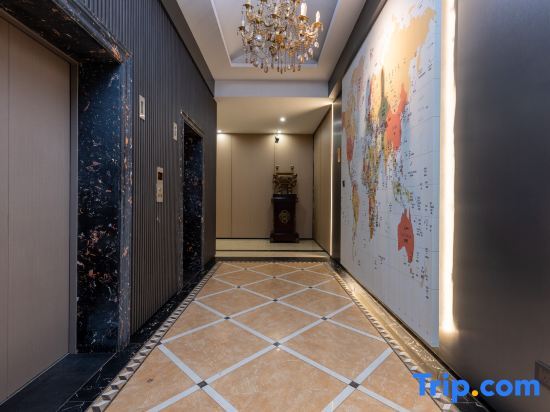 Куньмин: Days Inn Select Wyndham Kunming Airport