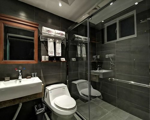 Хайкоу: Yuefu Art Inn - 4 Nights, Hainan, China