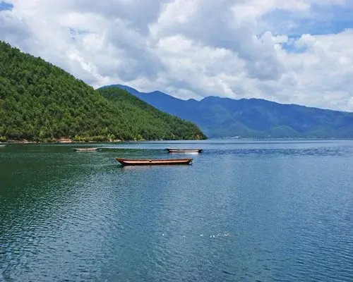 Геса: HIVC @ Lugu Lake Mosuo Home Hotel