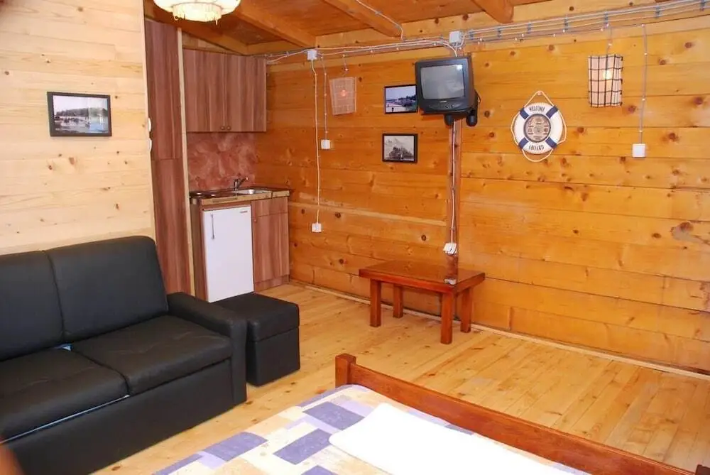 Горни Стой (Штойи и Эпермь): Caushi Studio Ada Bojana