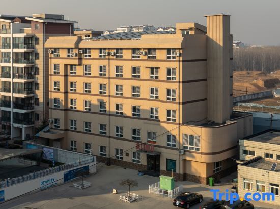 Longkou Holiday (Longkou Hotel Tower B) — фото 1