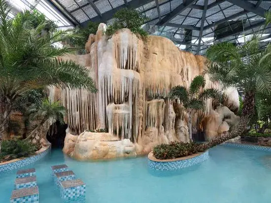 Чандэ: Wyndham Grand Plaza Royale Peach Blossom Hot Springs Resort