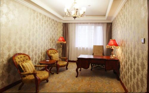 Шицзячжуан: Huaite Mansion