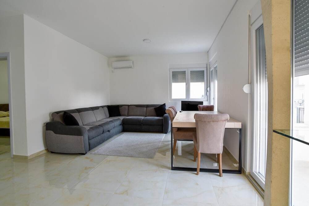 Ульцинь: Villa w Garden Balcony 8 min to Ulcinj Long Beach