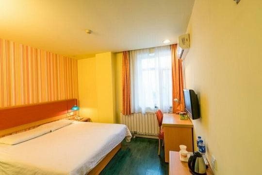 Далянь: Home Inn Dalian Changchun Road Beishidao Street