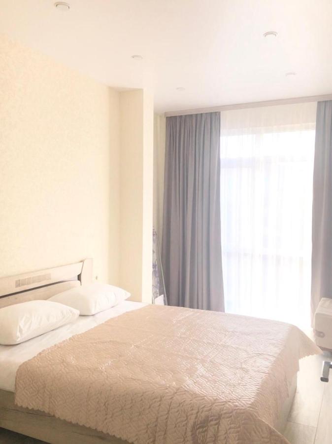 Сочи: Apartment Nizhneimeretinskaya 143