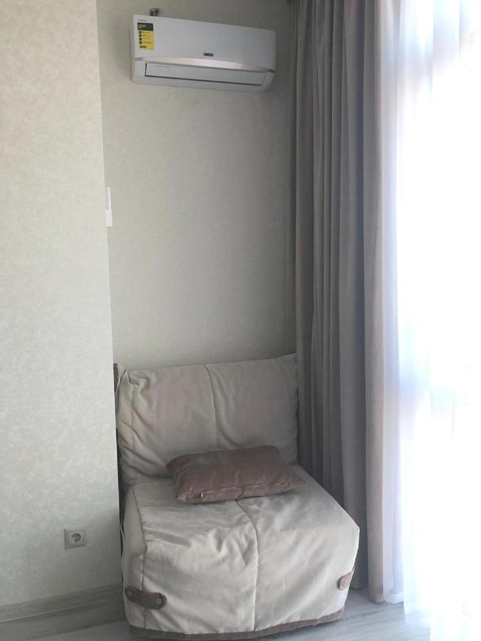 Сочи: Apartment Nizhneimeretinskaya 143