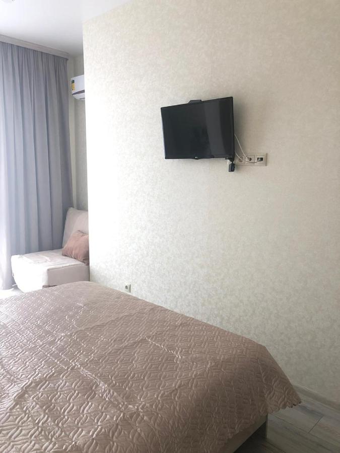 Сочи: Apartment Nizhneimeretinskaya 143