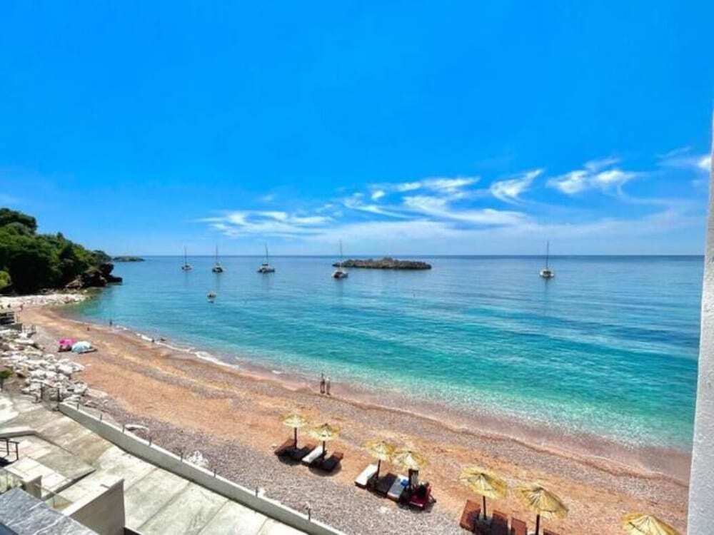 Свети-Стефан: Plava Vila Beach Apartments Sveti Stefan