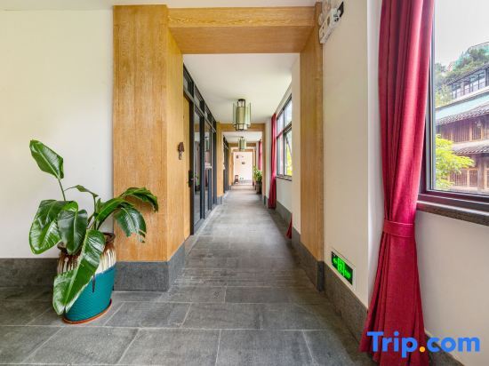Шэньчжэнь: Overseas Chinese Town Phoenix Hakka Hotel (Gankeng Ancient Town Shop)