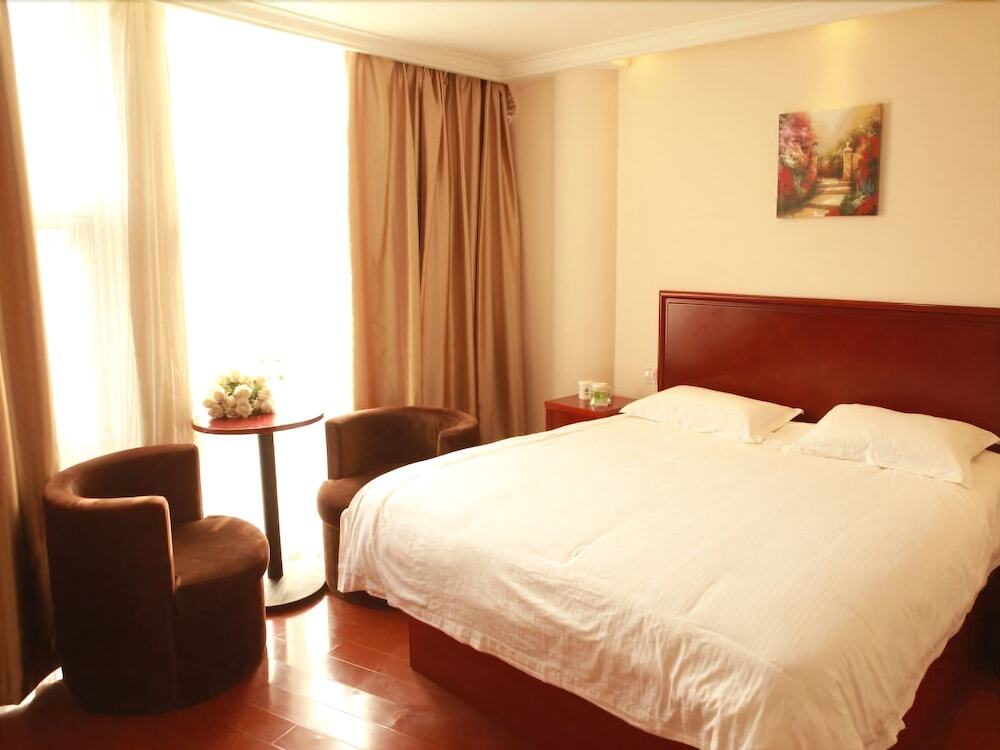 Тяньцзинь: GreenTree Inn Tianjin Heping Road Department Store Shell Hotel