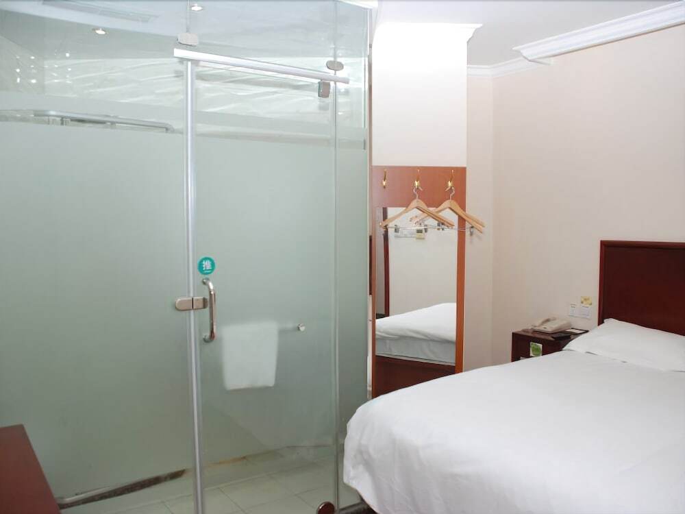 Тяньцзинь: GreenTree Inn Tianjin Heping Road Department Store Shell Hotel
