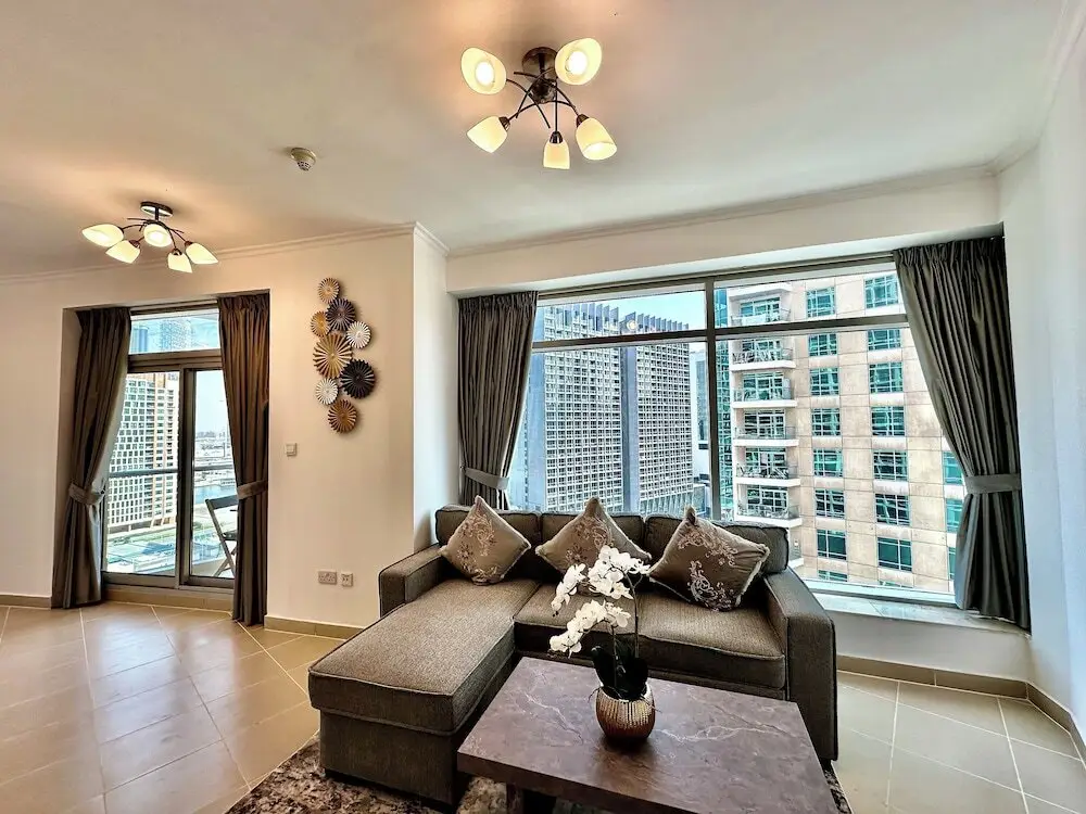 Дубай: Lux BnB Burj Views