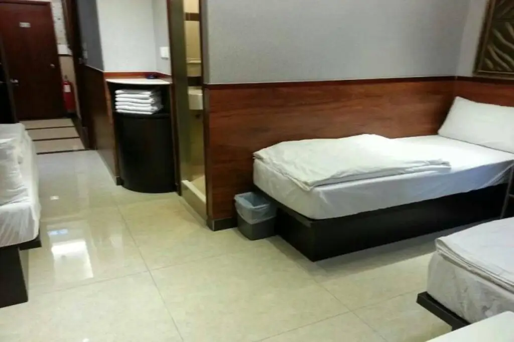 Коулун: RaiLei Hotel