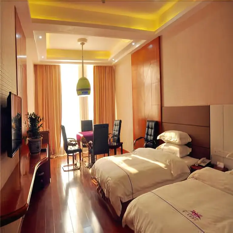 Чжанцзяцзе: Weiyi Fengshang Hotel (Zhangjiajie Railway Station)