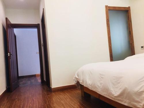 Хучжоу: Mogan Mountain Jieluju Guesthouse