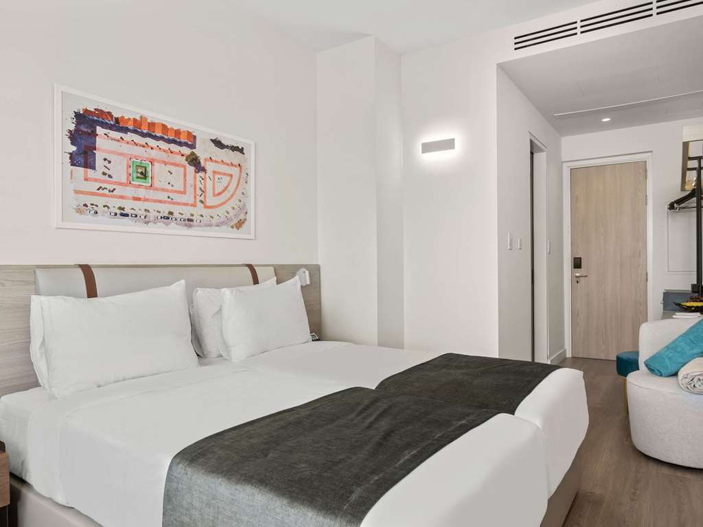 Ларнака: Mercure Larnaca City