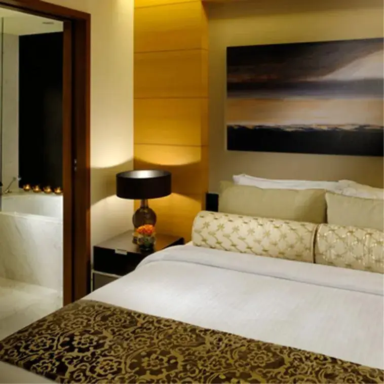 Дубай: Address Dubai Mall and Address Residences Dubai Mall