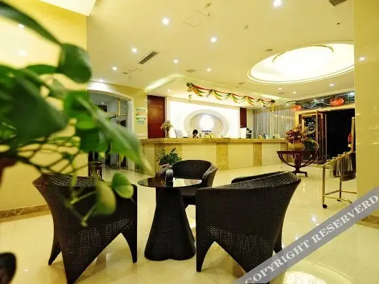 Цзиндэчжэнь: GreenTree Inn (Jingdezhen People's Square Jinding)