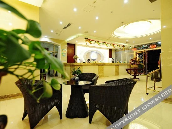 Цзиндэчжэнь: GreenTree Inn (Jingdezhen People's Square Jinding)