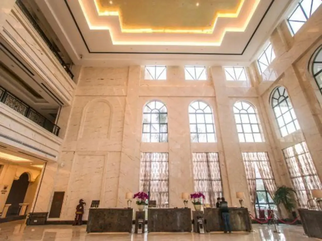 Джин-Чжоу: Hong Hu International Hotel