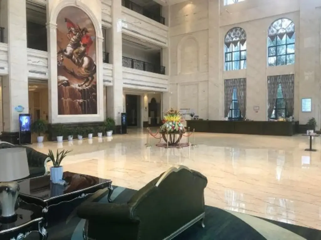 Джин-Чжоу: Hong Hu International Hotel
