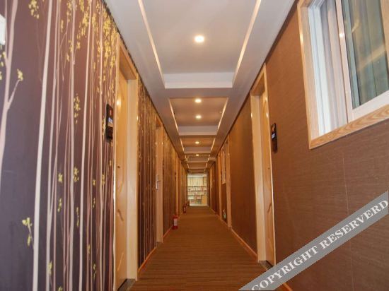 Нанкин: Junyi Hotel (Nanjing Gupinggang)