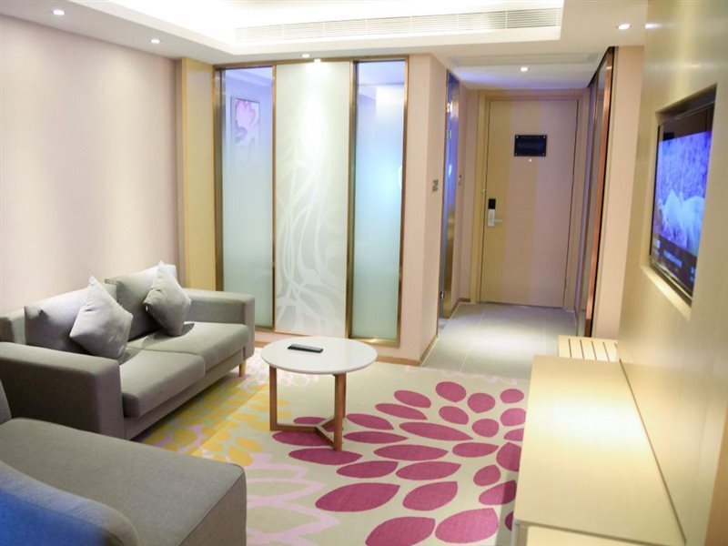 Шэньчжэнь: Lavande Hotel Shenzhen Shajing Houting Metro Station