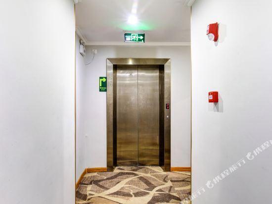 Тяньцзинь: Tianjin eye Hotel (Tianjin Jingangqiao)