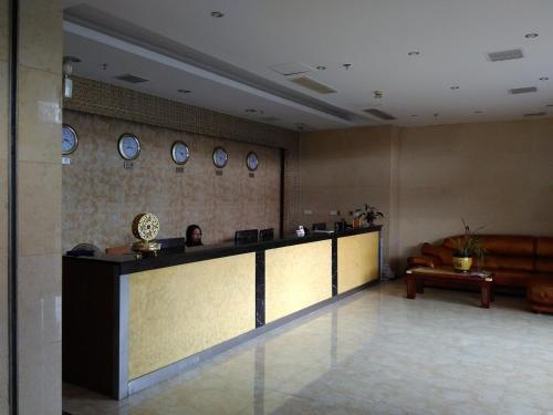 Junyi Hotel (Wuxi Binhu Xiaotaoyuan Metro Station) — фото 1
