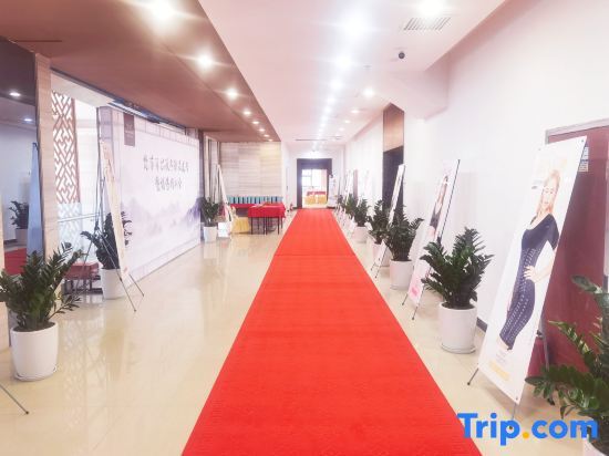 Куньмин: Kunming Nanyang Hotel (Xinluojiawan New Asia Sports City Subway Station)