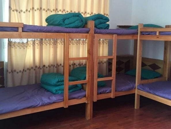 Линжи: Gazhuowu Inn